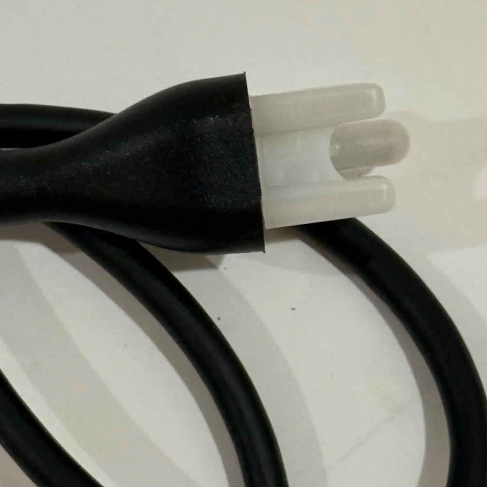 NEW HP Laptop Charger ~ Model # M52946-053 ~ 110W